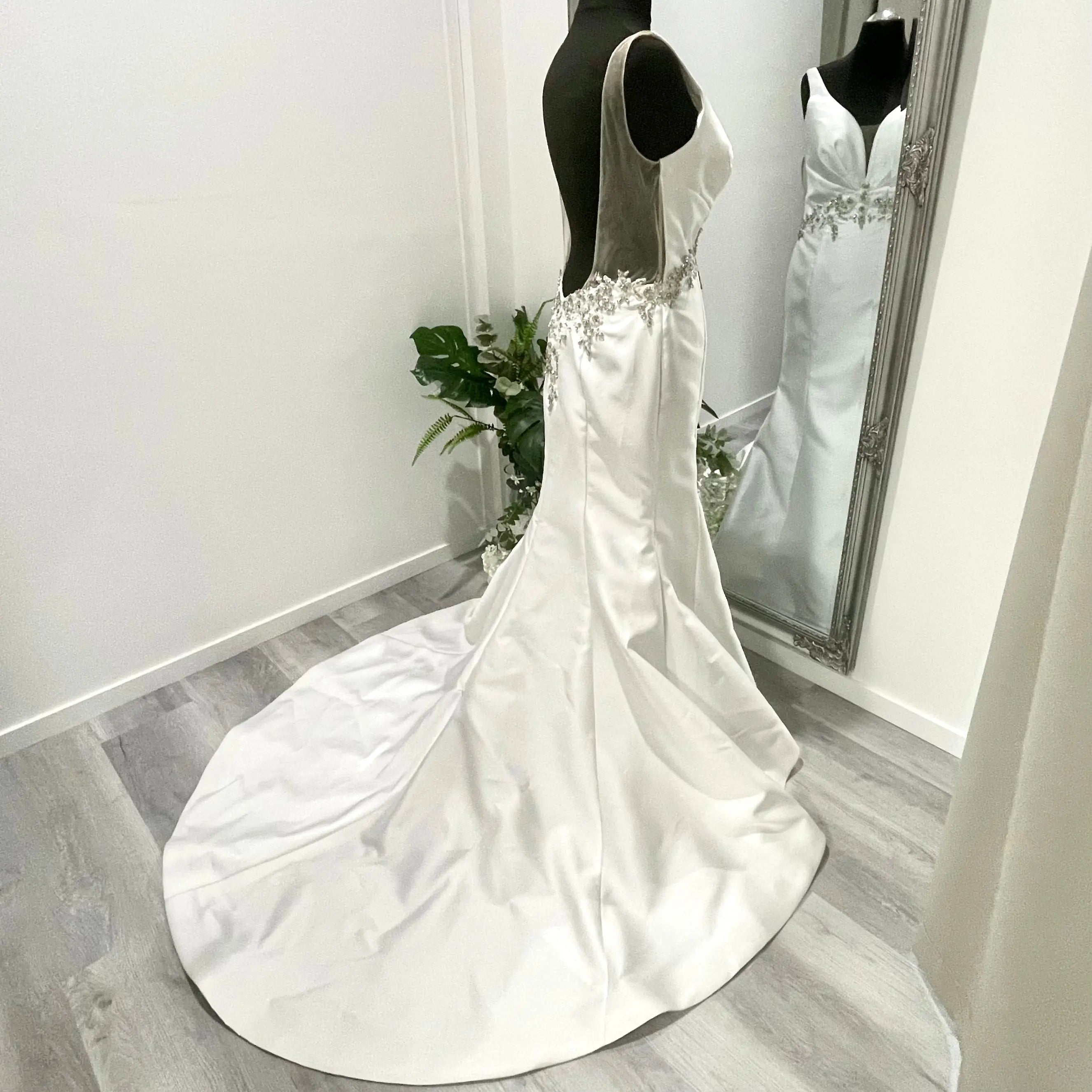 Ashley Wedding Dress Elegance