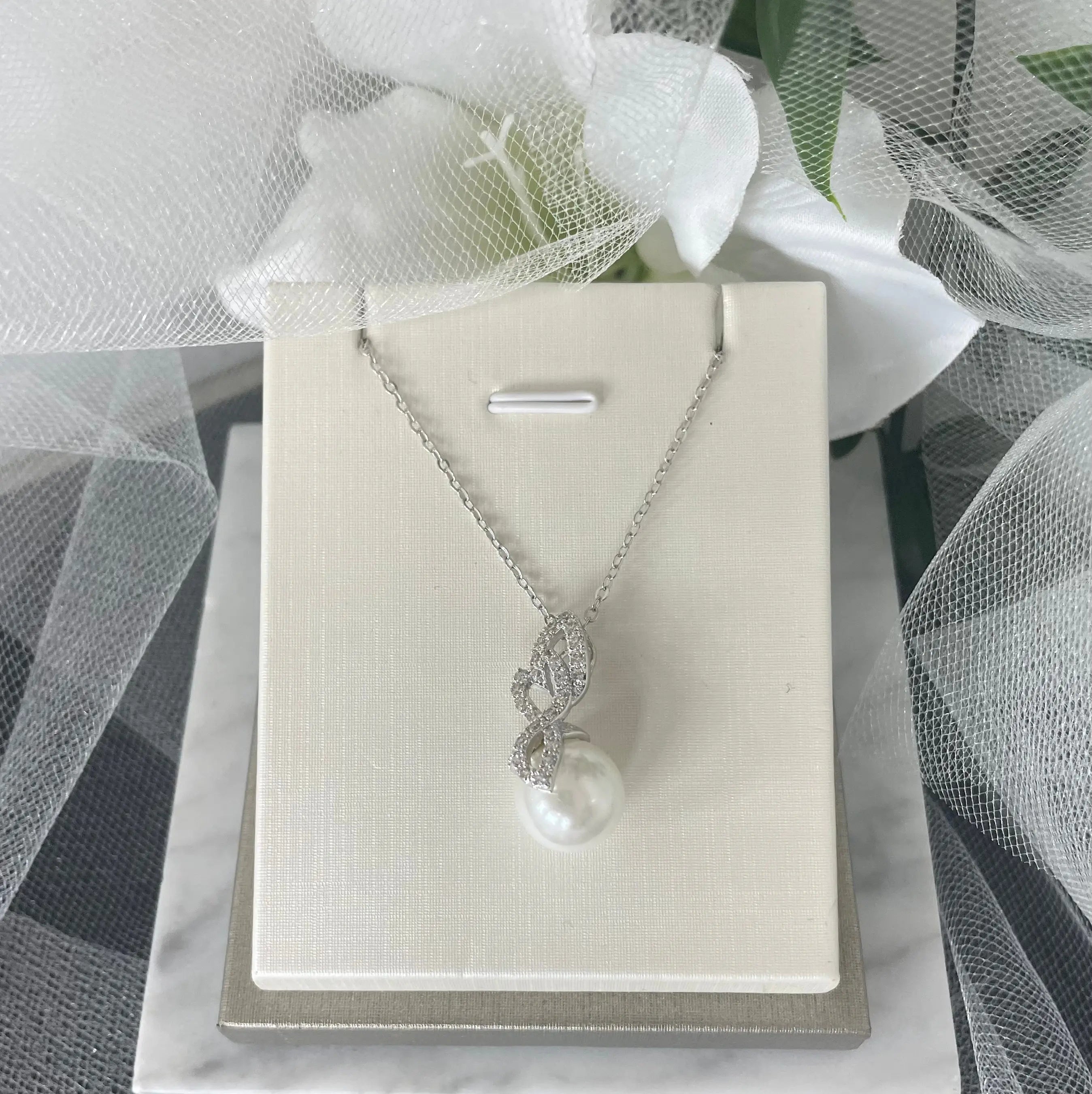 Alicia Bridal Pearl Necklace | Divine Bridal.