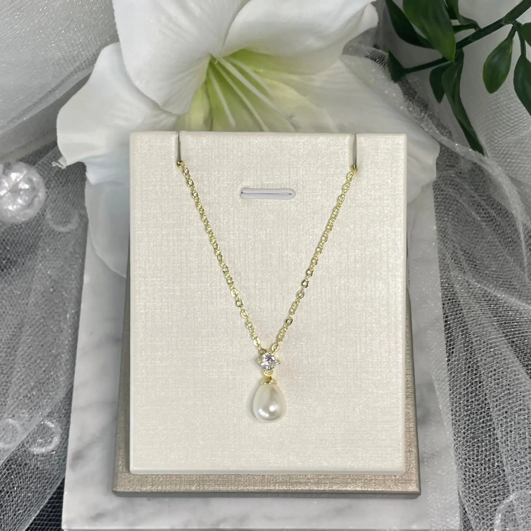 Luna Crystal and pearl necklace Divine Bridal