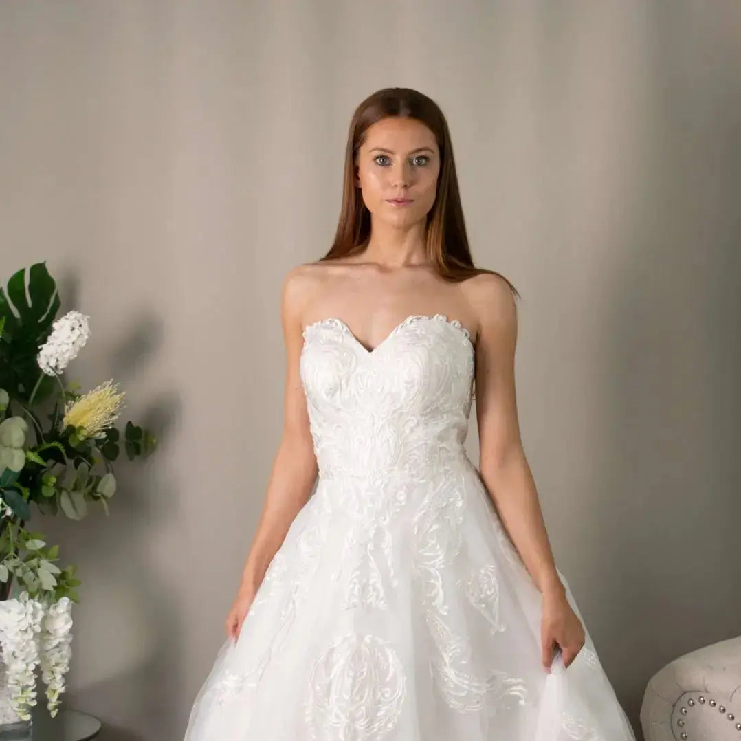 Berkly Sweetheart Neckline Lace Wedding Dress - Divine Bridal