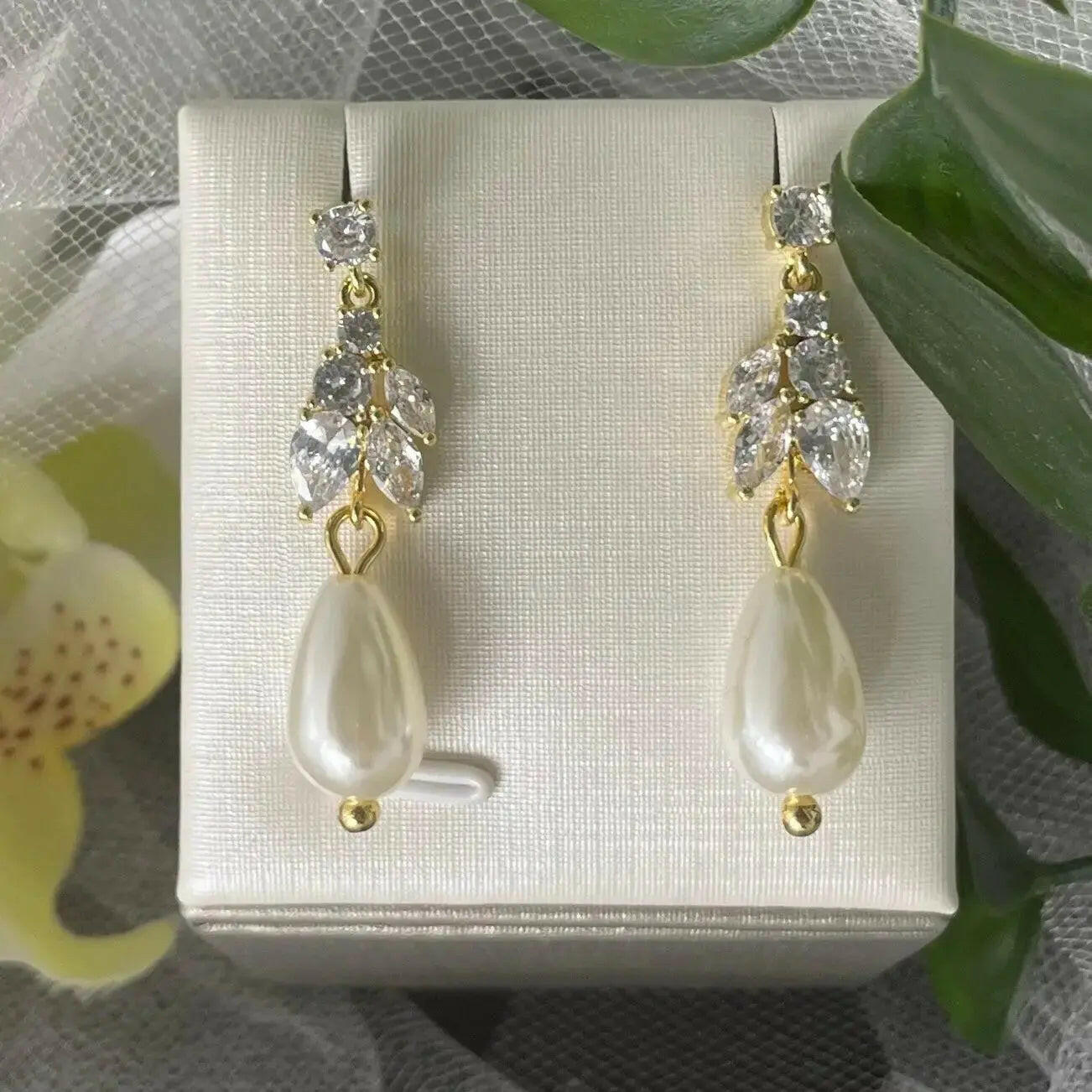 Bronte Gold Pearl Bridal Earrings - Divine Bridal - Divine Bridal