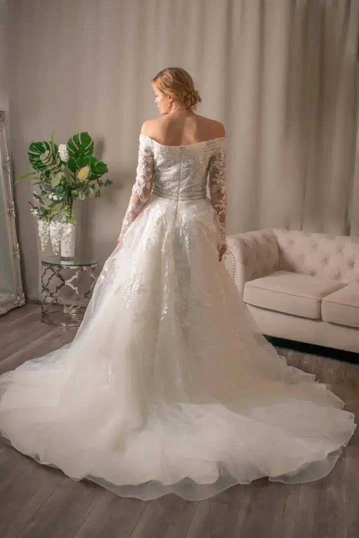 Diana: Off The Shoulder Ball gown Lace Elegance.