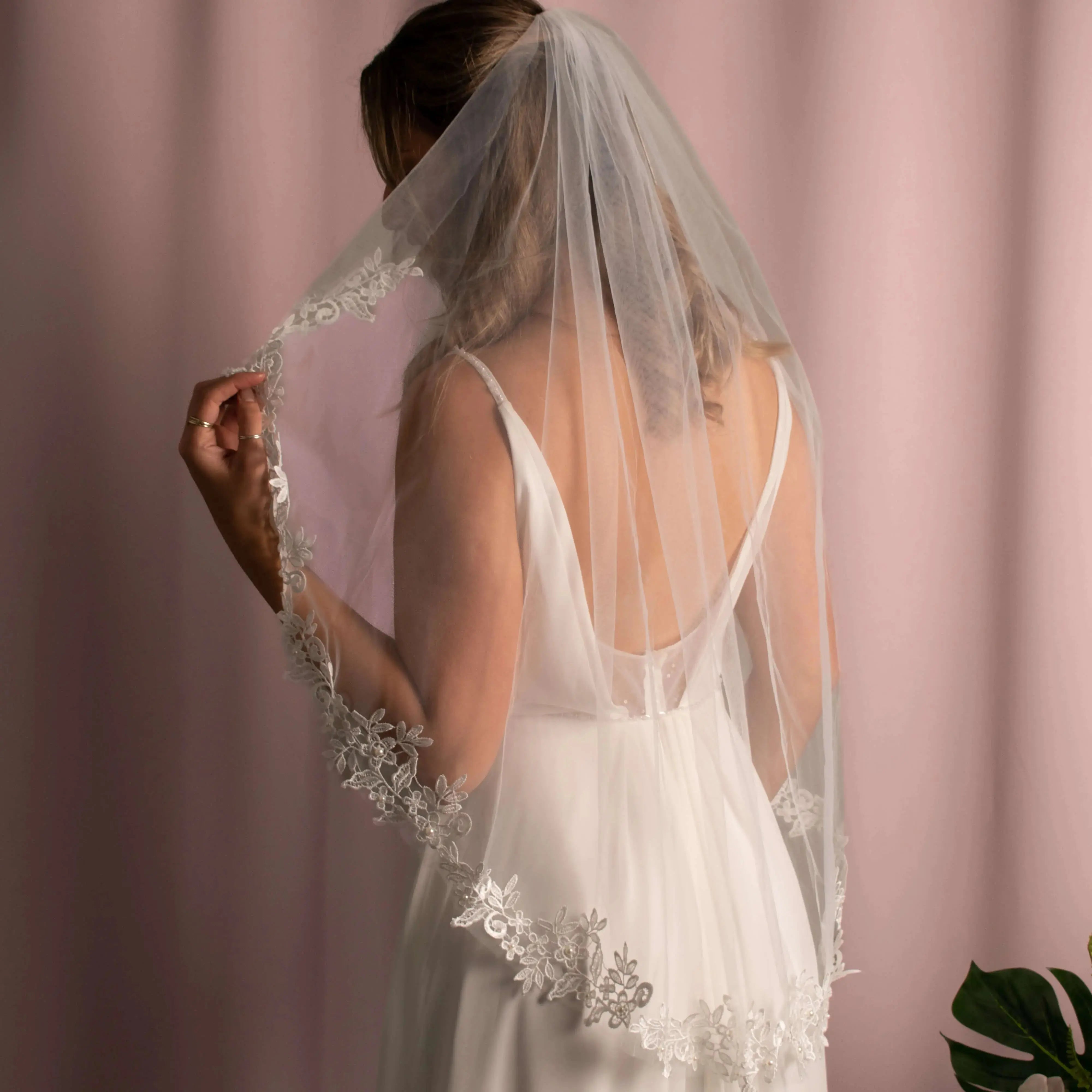 Grace loves lace Veil - Divine Bridal