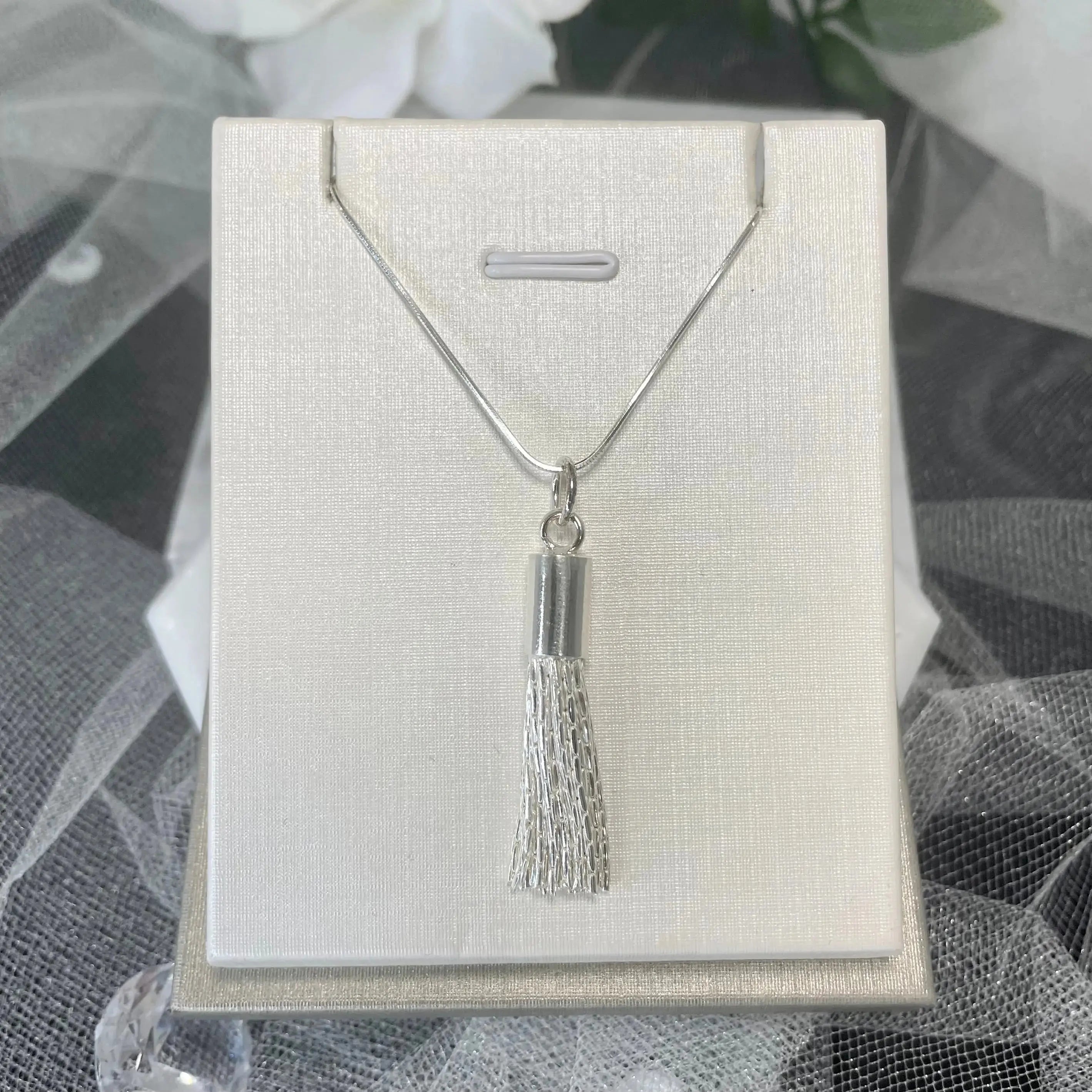 Merrily Silver Necklace - Divine Bridal