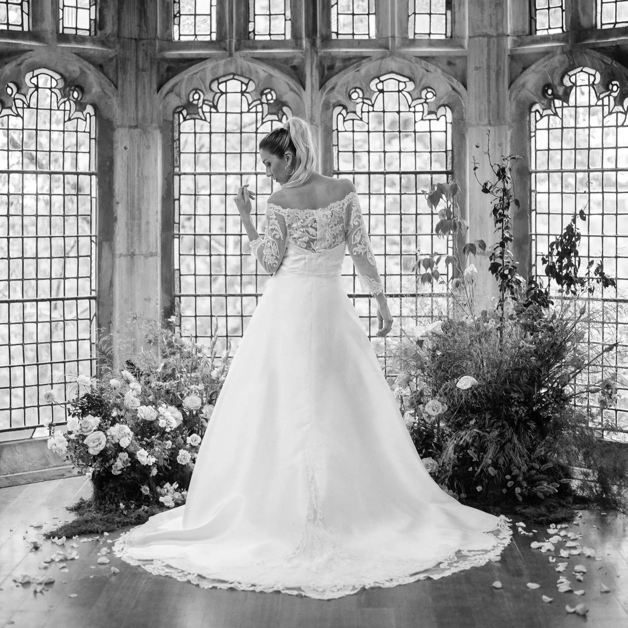 Versatile Summer Wedding Dress with Detachable Sleeves - Divine Bridal